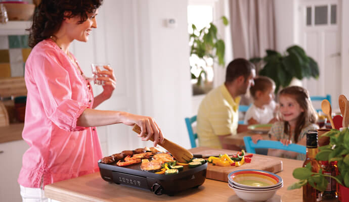 La plancha électrique de table pour se régaler en famille